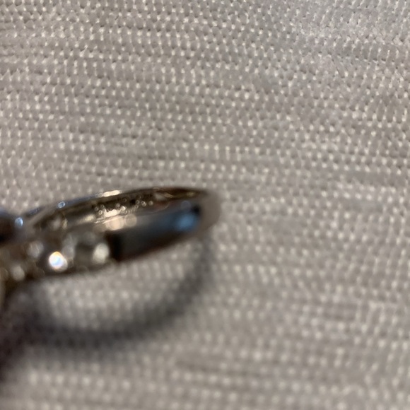 Vintage Bella Luce Simulated Diamond Ring in Sterling Silver - Picture 6 of 8